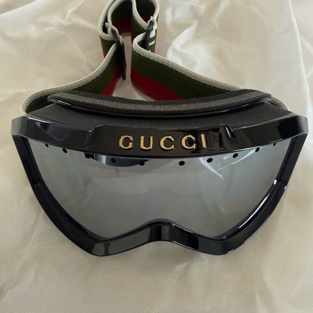 GUCCI SKI GOGGLES